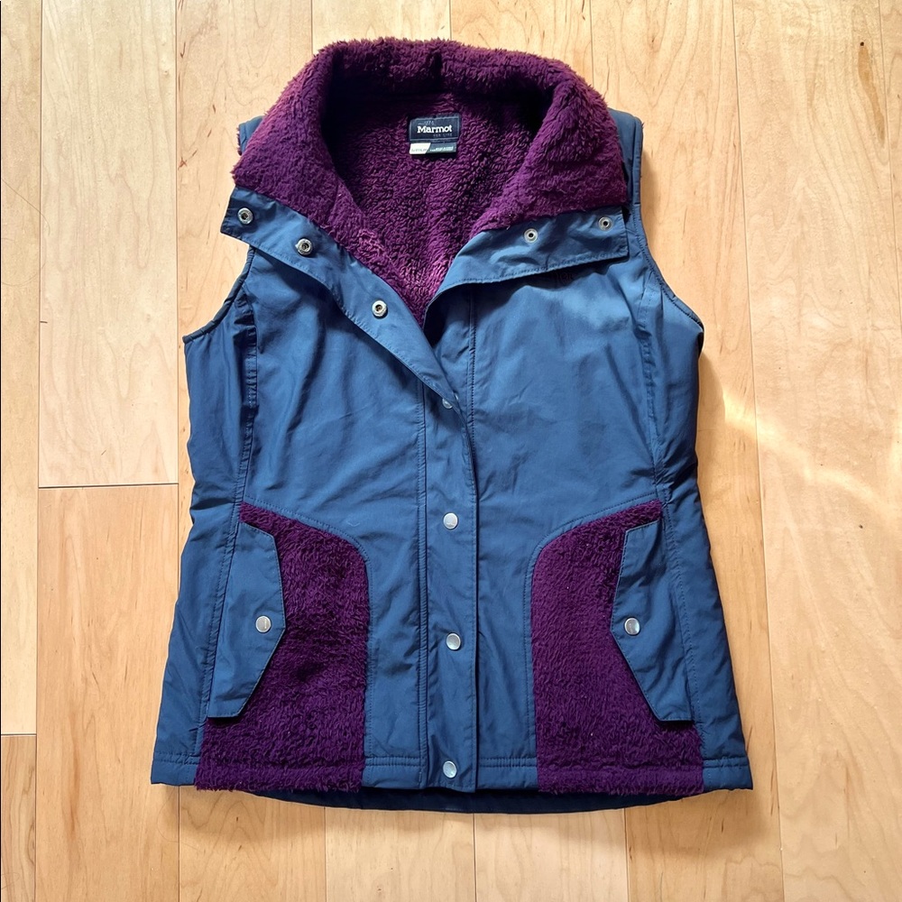 Marmot vest with fleece lining
